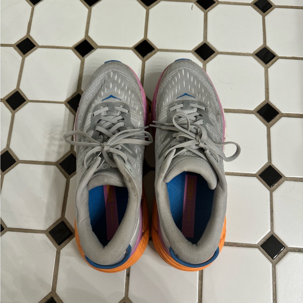 Hoka One One - image 3